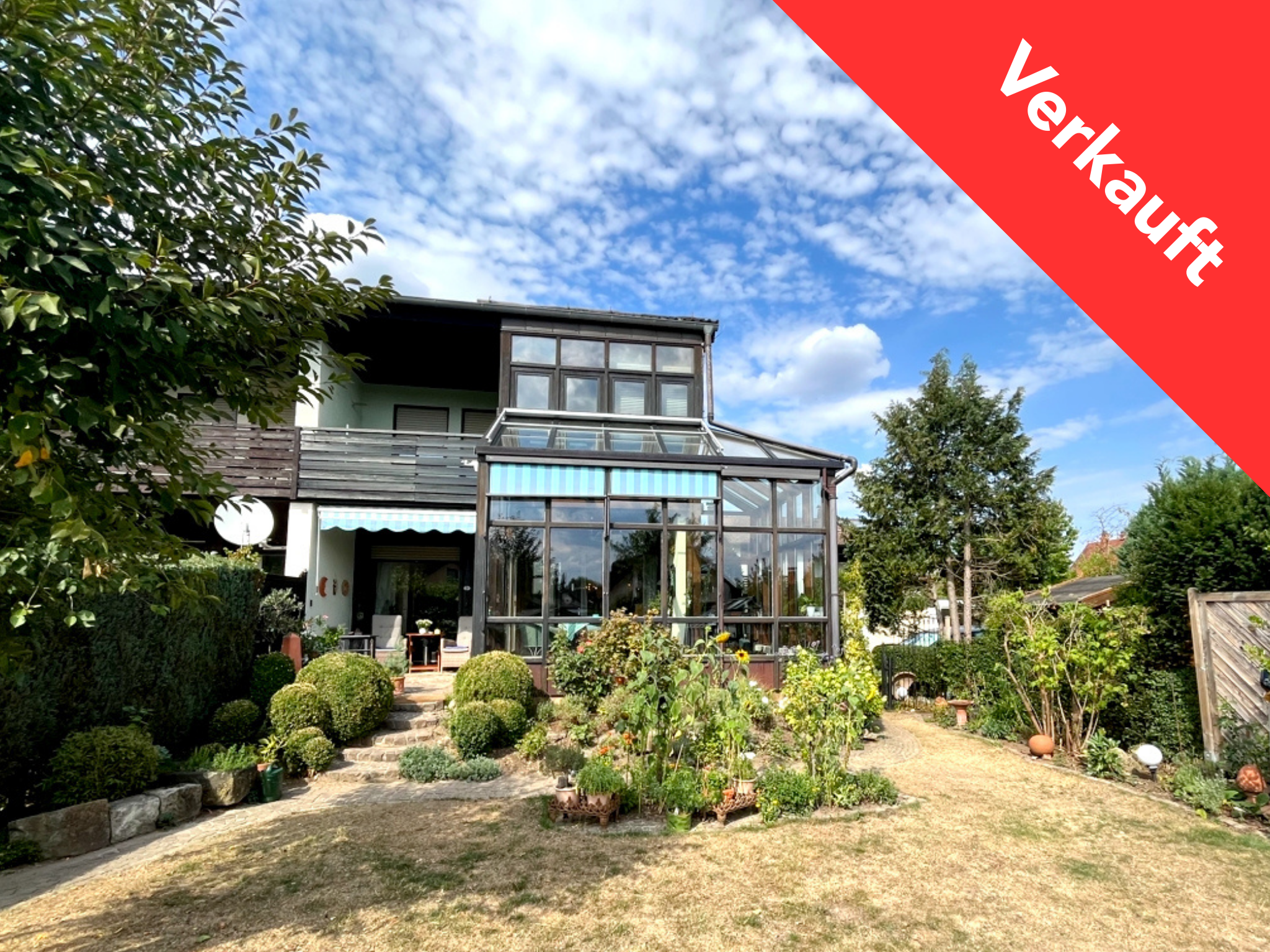 Grün Rot Weiß Kalligraphisch Animiert Vegan Info Instagram Post (56)