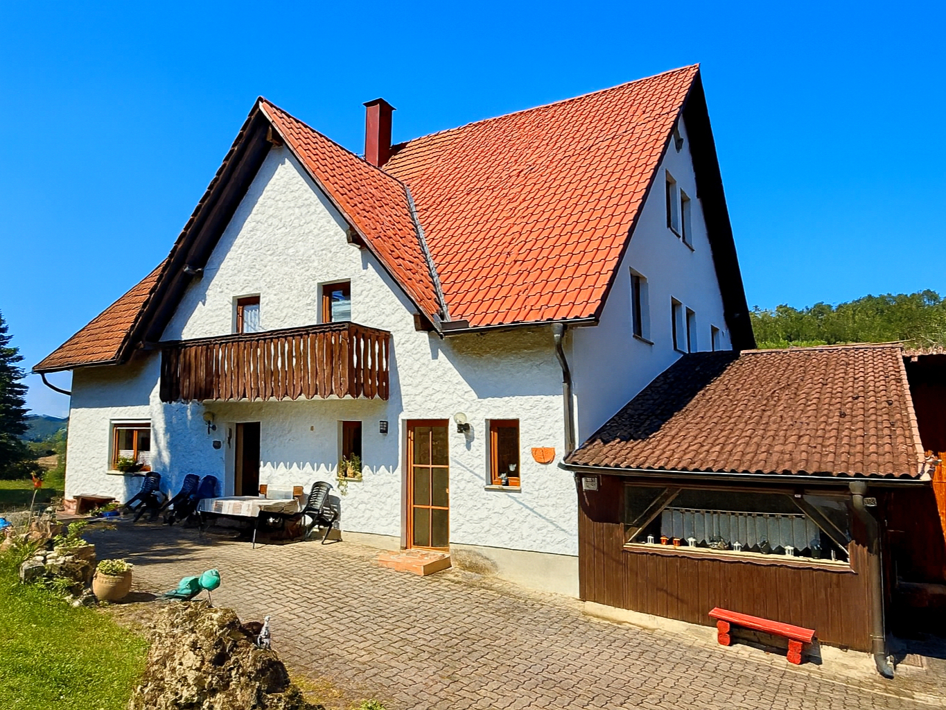 Wilhelmsthal Verkauftes Bauernhaus mit großem Grundstück in Wilhelmsthal