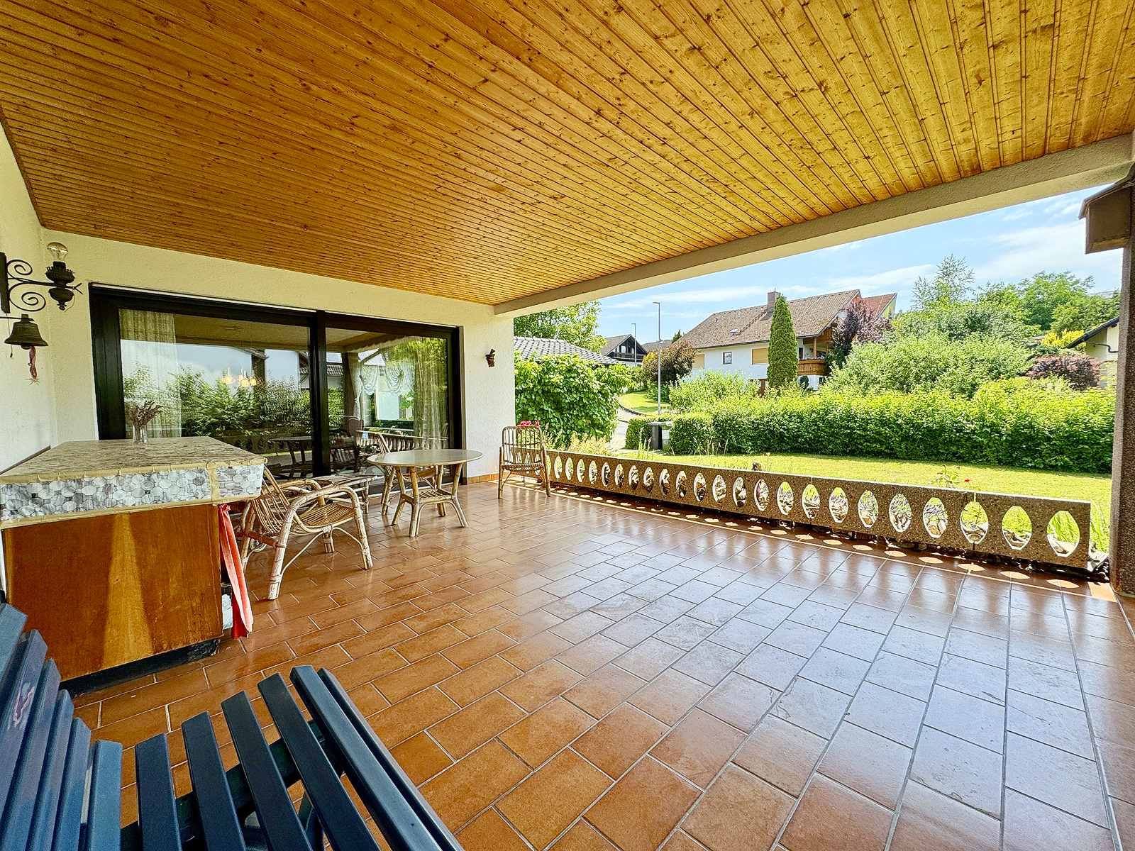 überdachte Terrasse