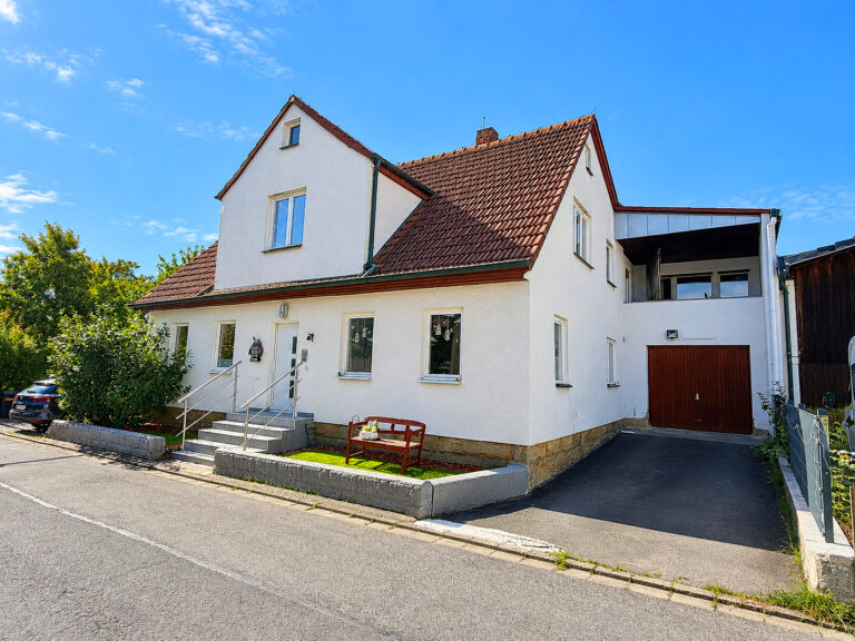 Attraktives Mehrfamilienhaus in guter Lage von Michelau