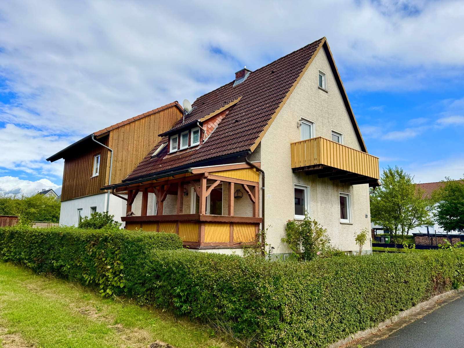 Tolles Zweifamilienhaus mit Garten in begehrter Lage von Mitwitz