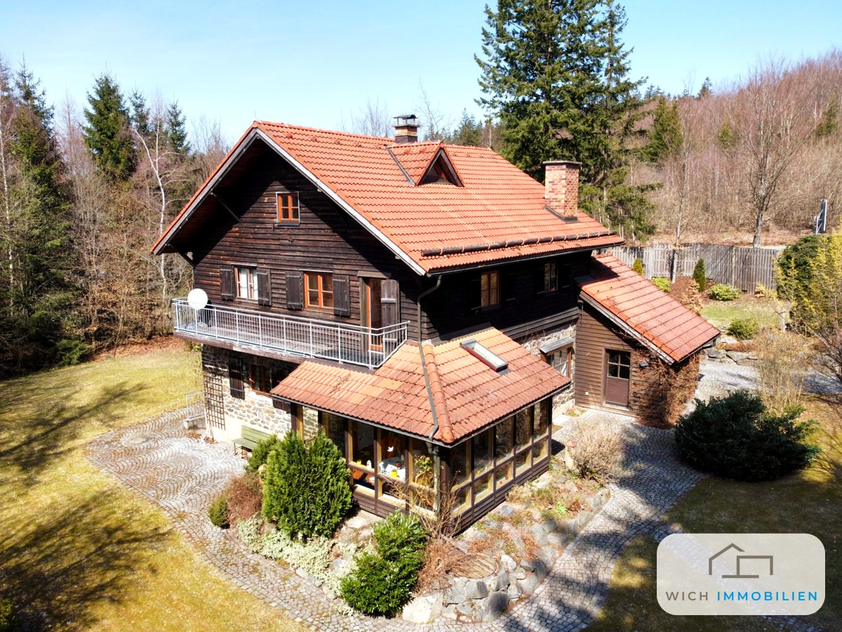 Naturverbundenes Wohnhaus in Steinbach am Wald!