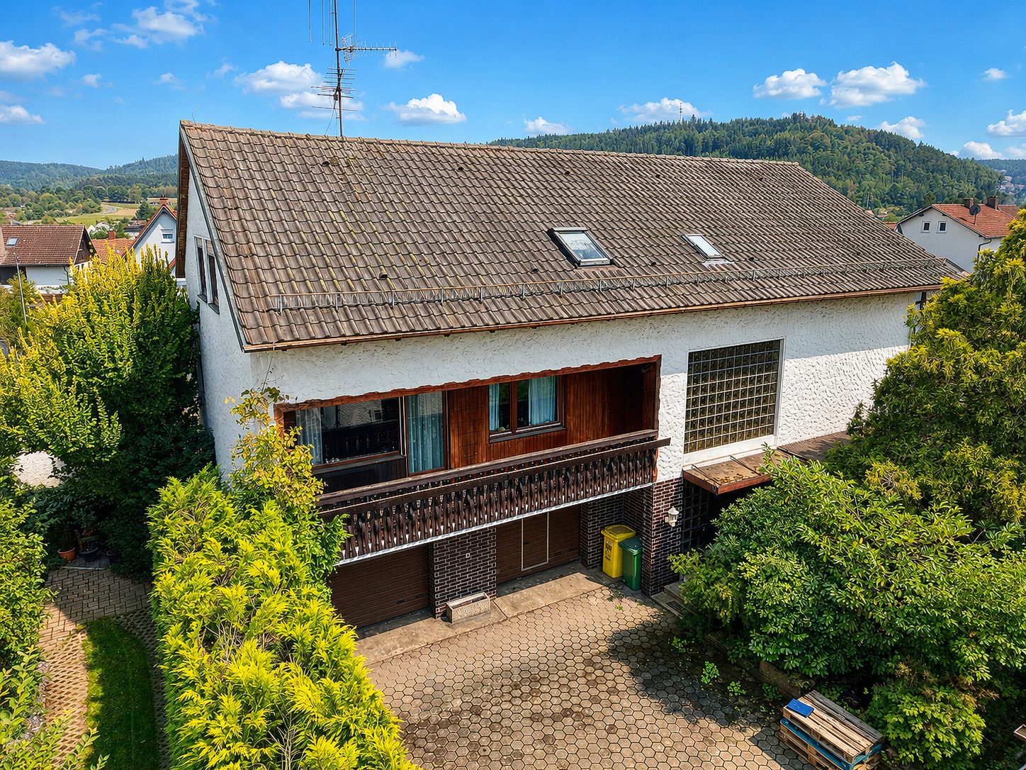 Großzügiges Wohnhaus mit kleinem Garten in zentraler Lage von Mitwitz