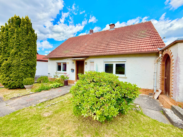 Einfamilienhaus mit tollen Garten in ruhiger Lage von Kronach OT