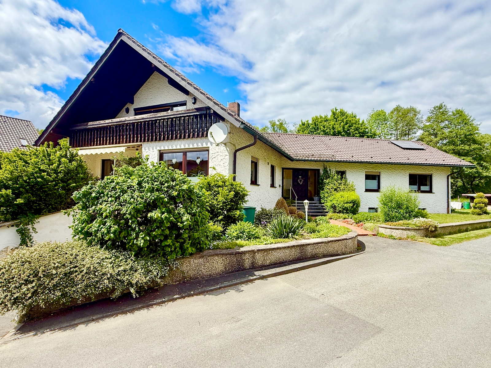 Tolles Wohnhaus mit Einliegerwohnung in sehr gefragter Lage von Kronach
