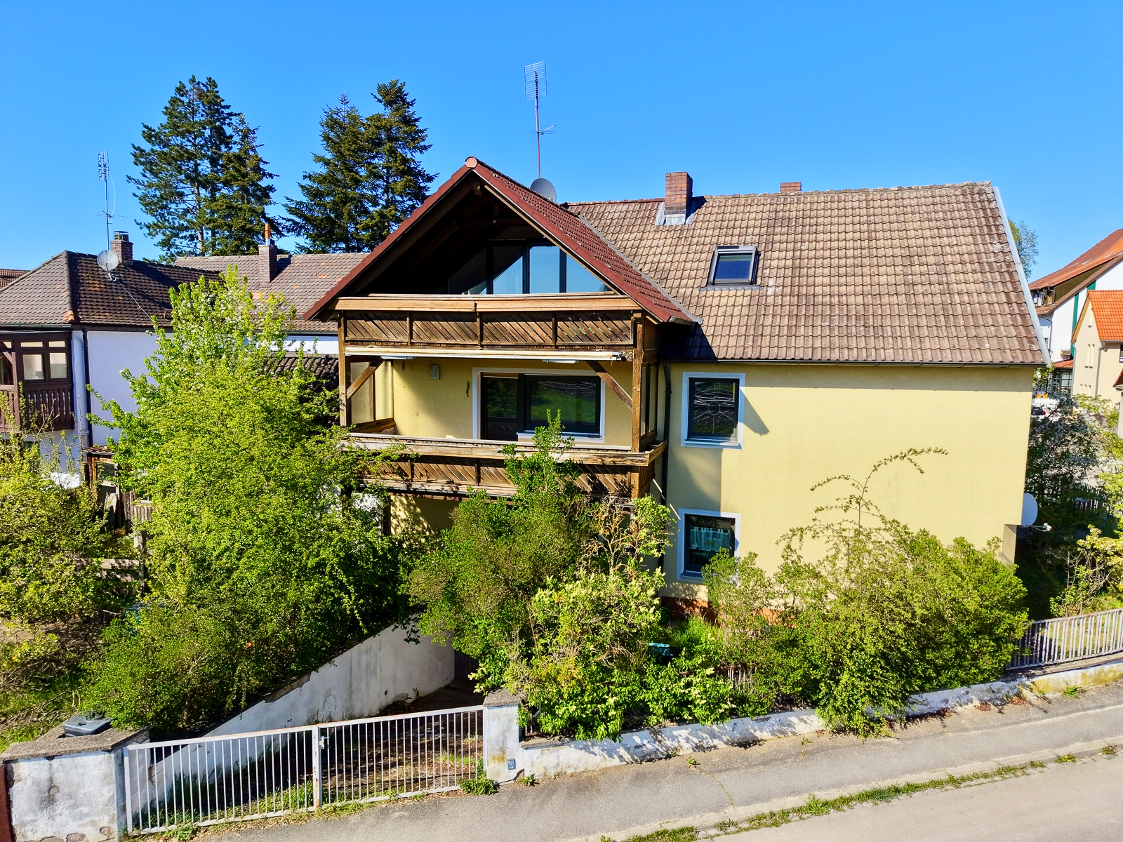 Gepflegtes 3-Familienhaus in Lauf an der Pegnitz – Kapitalanlage mit Entwicklungspotenzial