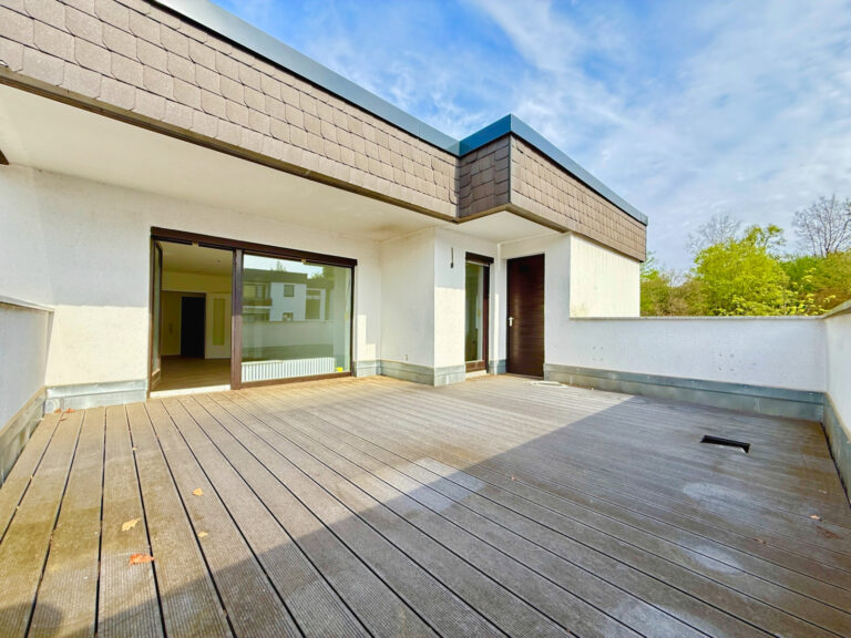 Traumhafte Penthouse-Wohnung mit großer Terrasse und Blick über Kronach