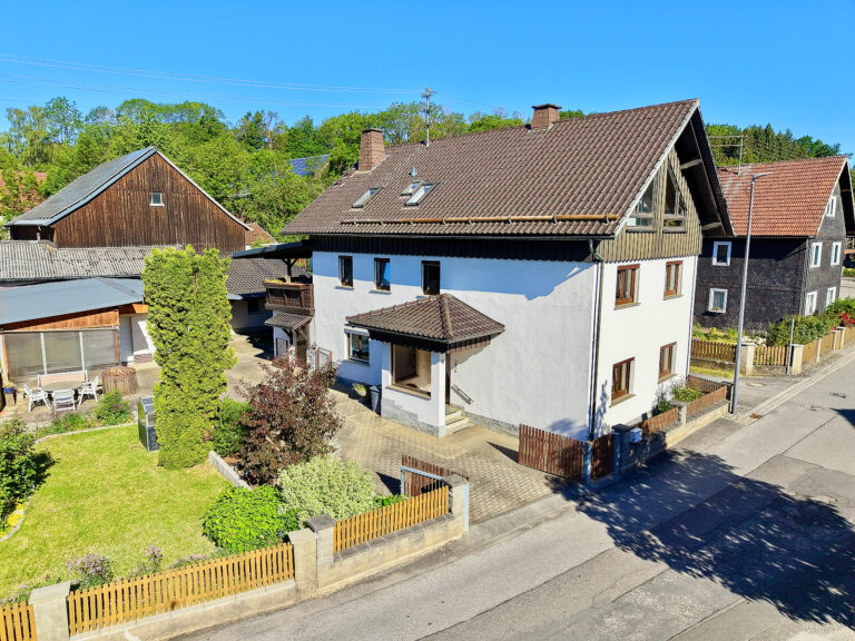 Gepflegtes Wohnhaus mit Garten in toller Lage von Rothenkirchen