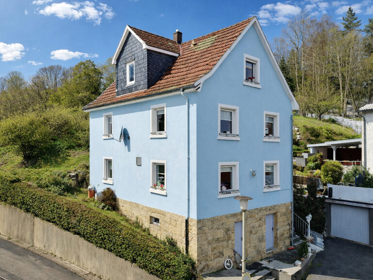 Großes Wohnhaus mit viel Platz für die ganze Familie in Kronach
