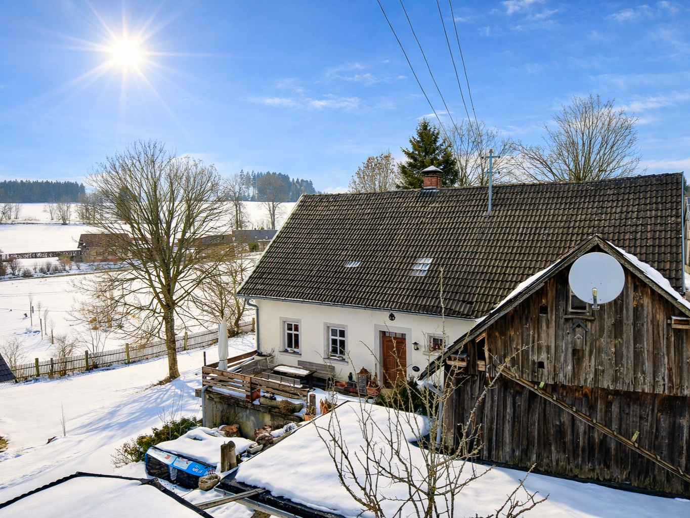 Großzügiges Anwesen mit Wohnhaus und diversen Nebengebäuden in Grünlas