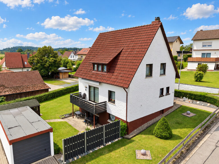 Solides Wohnhaus mit schönem Garten in Küps