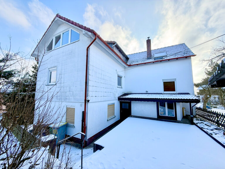 Großzügiges Wohnhaus mit traumhaften Garten in Mönchröden