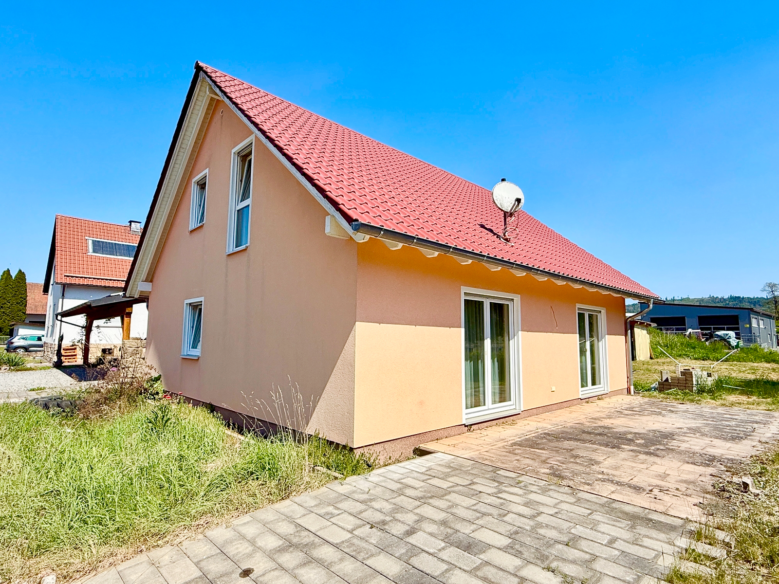 Neuwertiges Einfamilienhaus mit Garten in Kronach OT