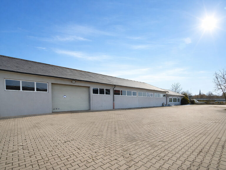 Repräsentative Gewerbehalle mit Bürotrakt flexibel nutzbar für Produktion, Lager oder Dienstleistung