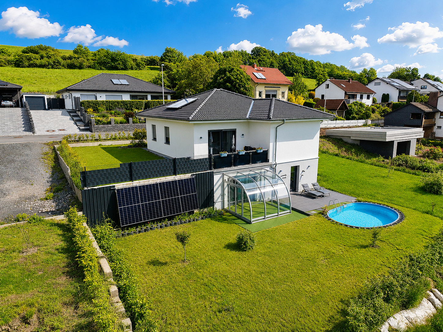 Traumhafter Neubau mit Einliegerwohnung und Garten in ruhiger Lage von Rödental OT